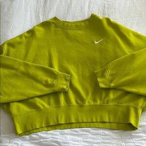 Nike Lime Green Sweatshirt 🍋‍🟩